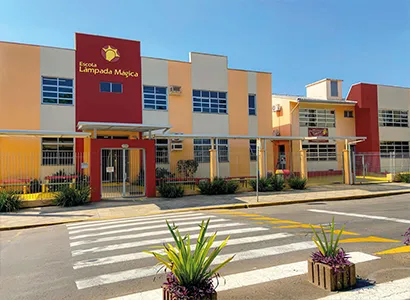 Limpeza de Estofados de Escolas no Horto Florestal